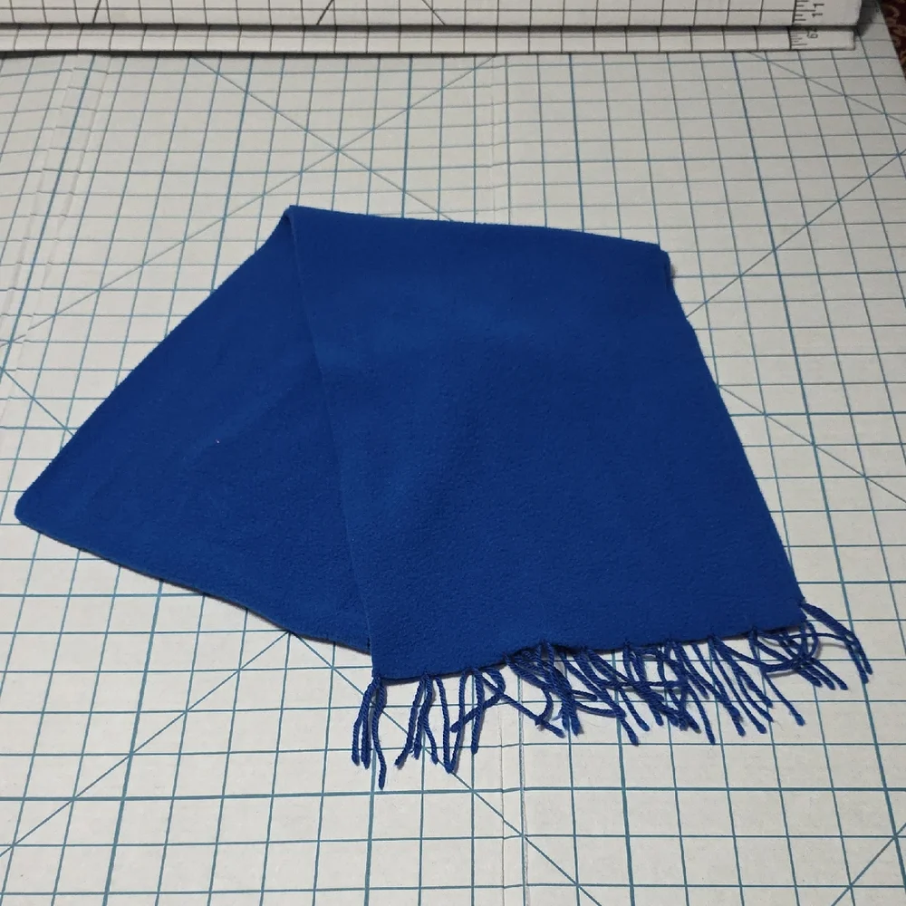 Blue Fleece Scarf with Yarn Fringe, Max Grey, Preloved 54